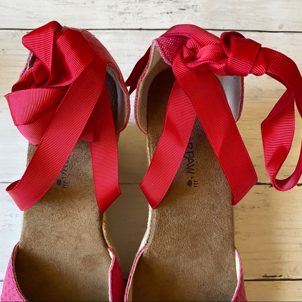 BEARPAW Red Wedge Sandals Size 11 - Picture 10 of 11